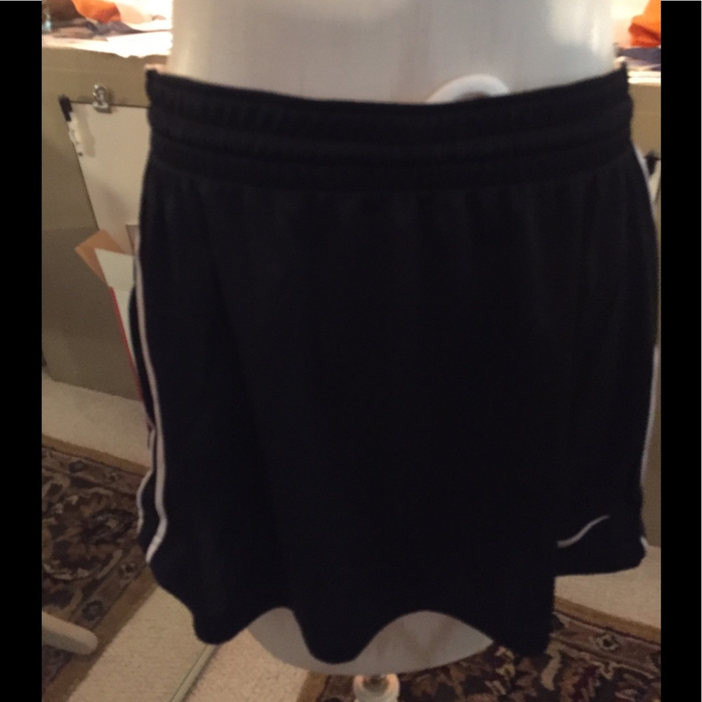 Nike lacrosse skirt NWT size Medium black